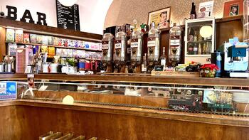 Theke Kaffeegreissler