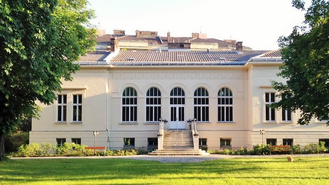 Gartenansicht des Bahá'í Centers © Bahá'í Religionsgemeinschaft Österreich
