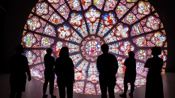 Die Notre-Dame de Paris als als eindrucksvolles, immersives 3D-Erlebnis im Deep Space 8K