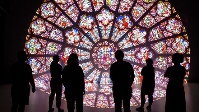 Die Notre-Dame de Paris als als eindrucksvolles, immersives 3D-Erlebnis im Deep Space 8K