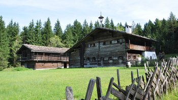 Außenansicht des Lärchenhauses