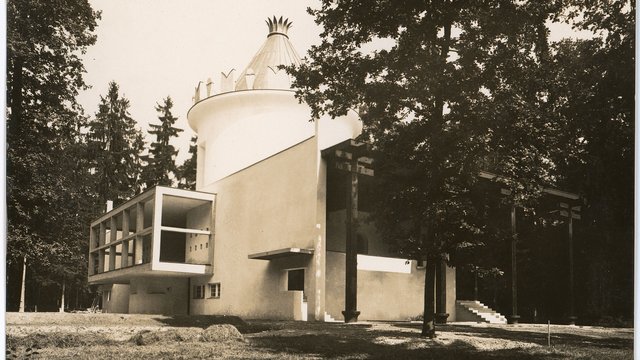 Historische Aufnahme der alten Feuerhalle im Jahr der Fertigstellung 1929
