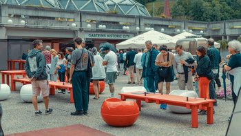 Ausstellung und Festtafel auf dem Kongressplatz in Bad Gastein