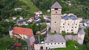 Schloss Landeck mit Schenke und Schlossbauer