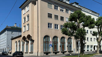 Das Aventhaus von Süden