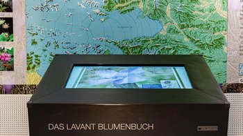 Digitales Blumenbuch im Museum im Lavanthaus