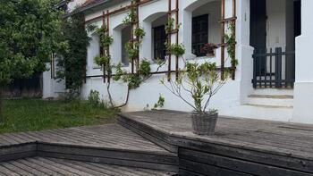 Südfassade mit Innenhof