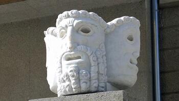 Der Vier-Masken-Block 1926