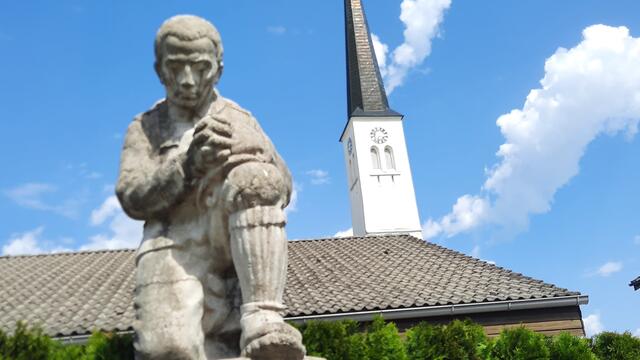 Das Kriegerdenkmal in Lochen am See änderte sich im Laufe der Zeit.