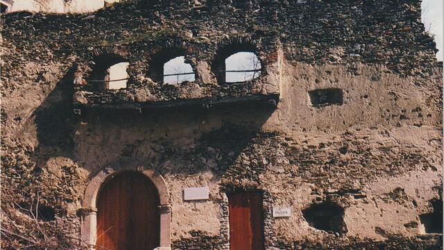 Westfassade vor der Renovierung