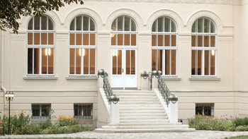 Gartenfassade Bahá'í Center © Bahá'í Religionsgemeinschaft Österreich