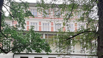 Parkseitige Ansicht des Pavillon 21 des Otto Wagner Areals
