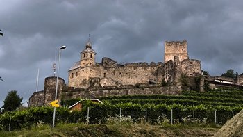BurgFeste Glanegg in Gewitterstimmung