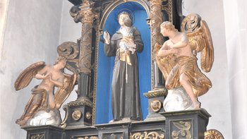 Hl. Antonius- Figur in einem Teil eines Barocken Seitenaltar