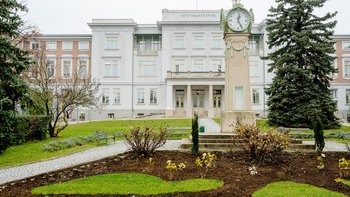 Altes Direktionsgebäude des Otto Wagner Spitals © Kollektiv Fischka / Kramar, Volkskundemuseum Wien