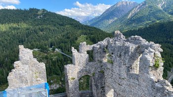 Burgruine Ehrenberg vor der Sanierung