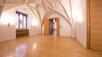 Das Gotische Zimmer mit seinem schönen Gewölbe