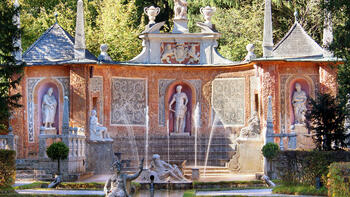 Schloss Hellbrunn - Römisches Theater und Fürstentisch