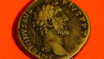 Münze des Kaisers Antoninus Pius (Avers)